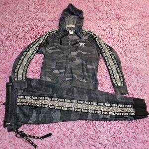 PINK Victoria's Secret Gray Camo Joggers Medium